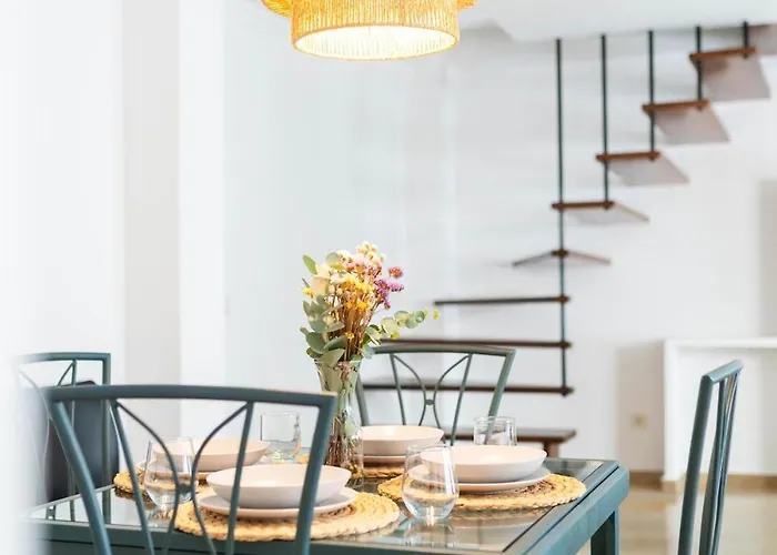 Downtown Duplex With Terrace In